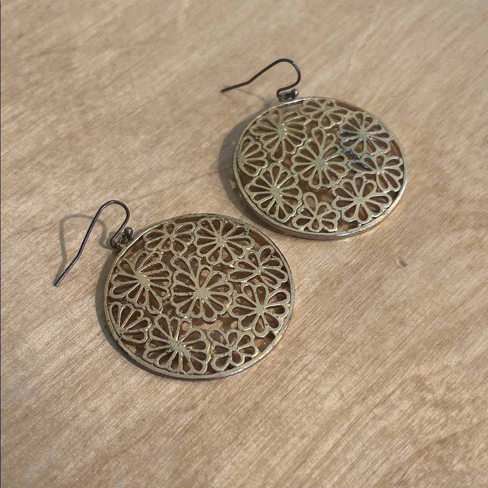 Elegant Gold Floral Earrings